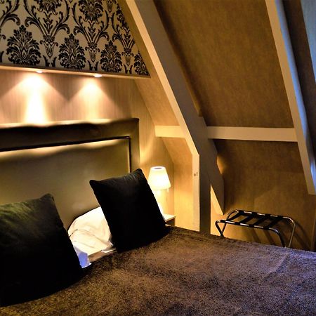 Hotel Le Manoir Du Lys, The Originals Relais Bagnoles de l'Orne Normandie Zewnętrze zdjęcie