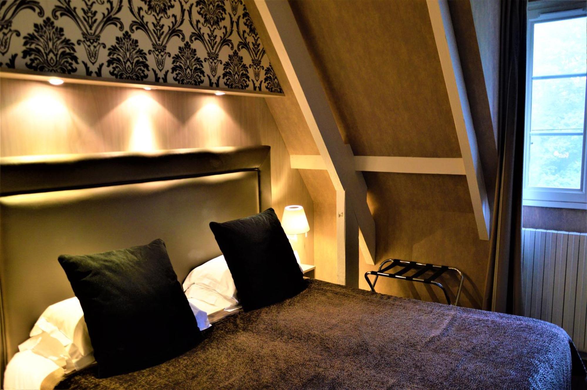 Hotel Le Manoir Du Lys, The Originals Relais Bagnoles de l'Orne Normandie Zewnętrze zdjęcie