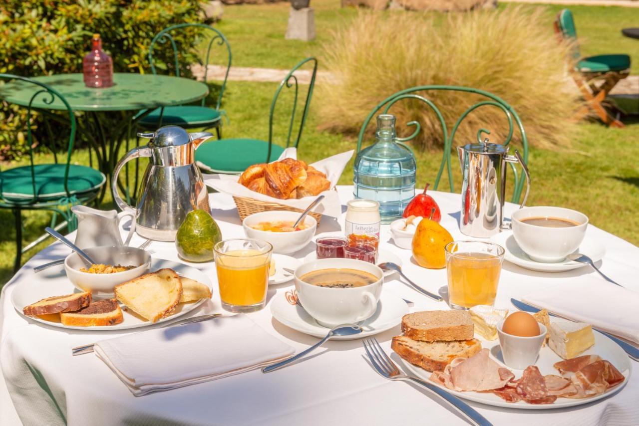 Hotel Le Manoir Du Lys, The Originals Relais Bagnoles de l'Orne Normandie Zewnętrze zdjęcie